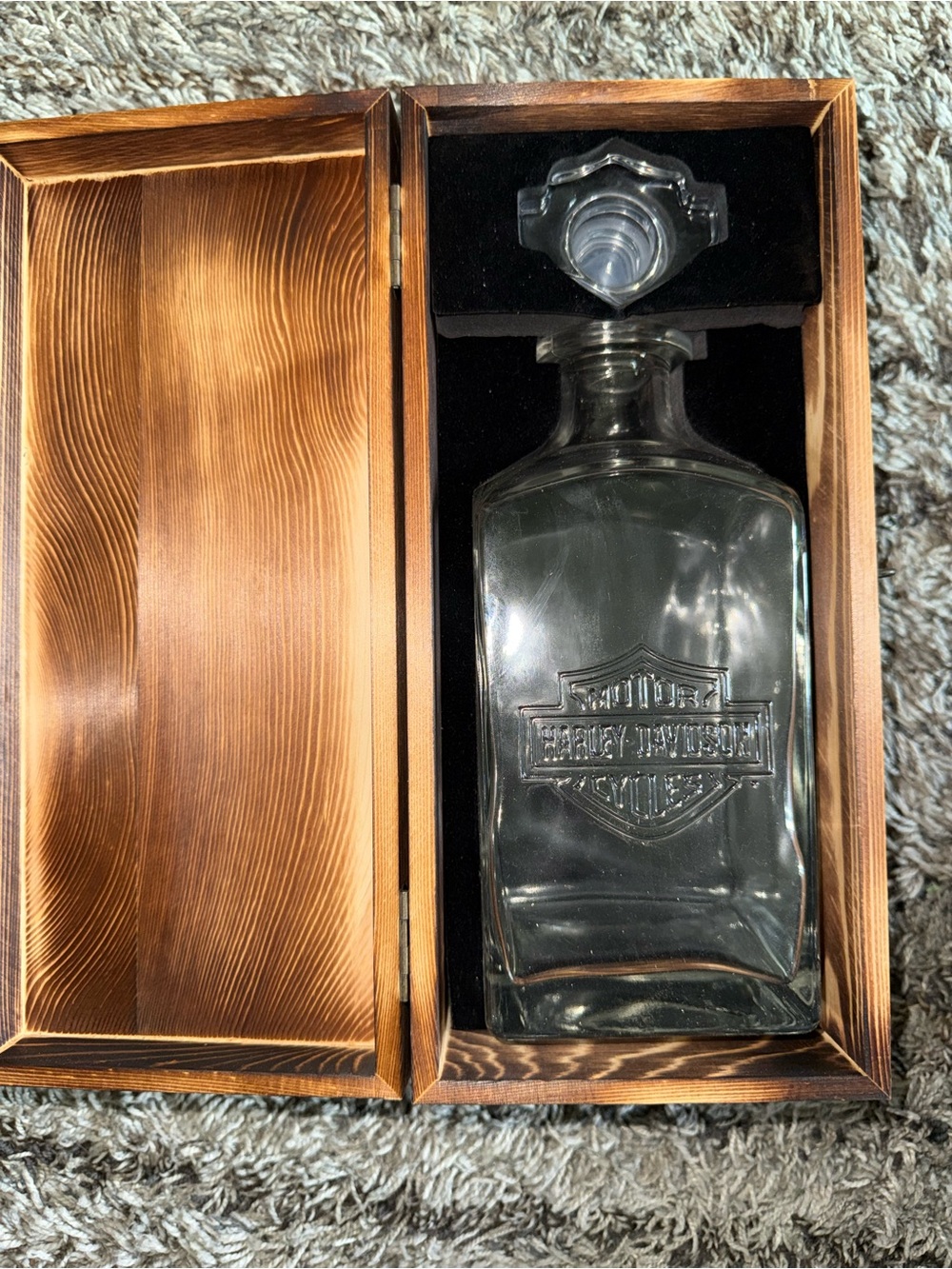 Harley Davidson Glass Whiskey Decanter in Wooden Box Las Vegas